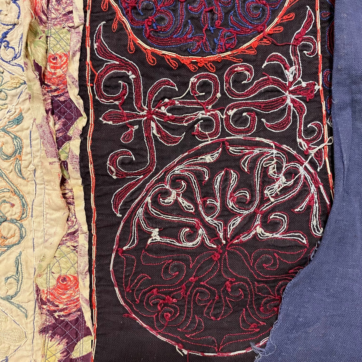 Tush Kyiz Suzani - Kilim Art Gallery