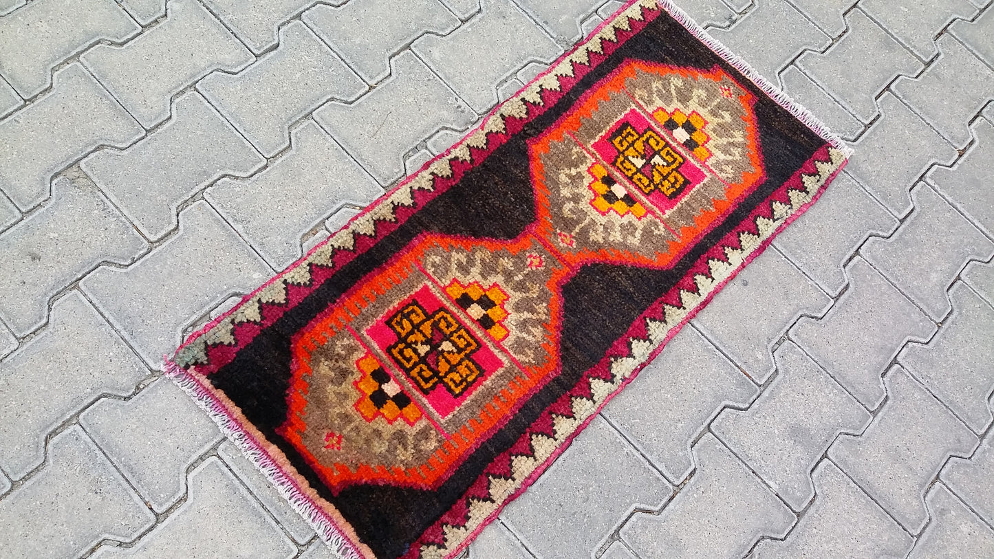 Narrow Short Runner Rug Carpet