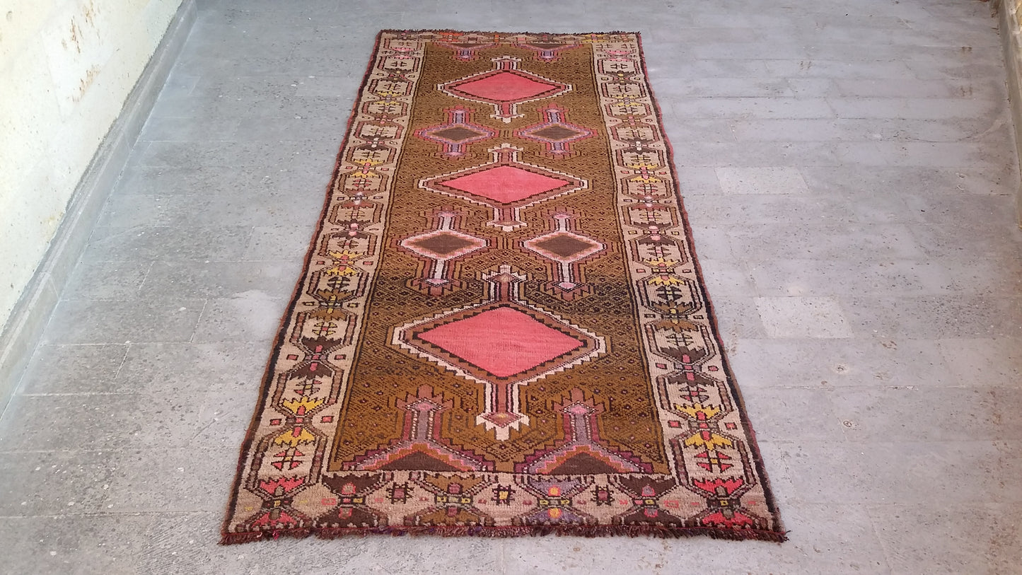 Alfombra de pasillo tribal de Anatolia Oriental Kars Kagizman