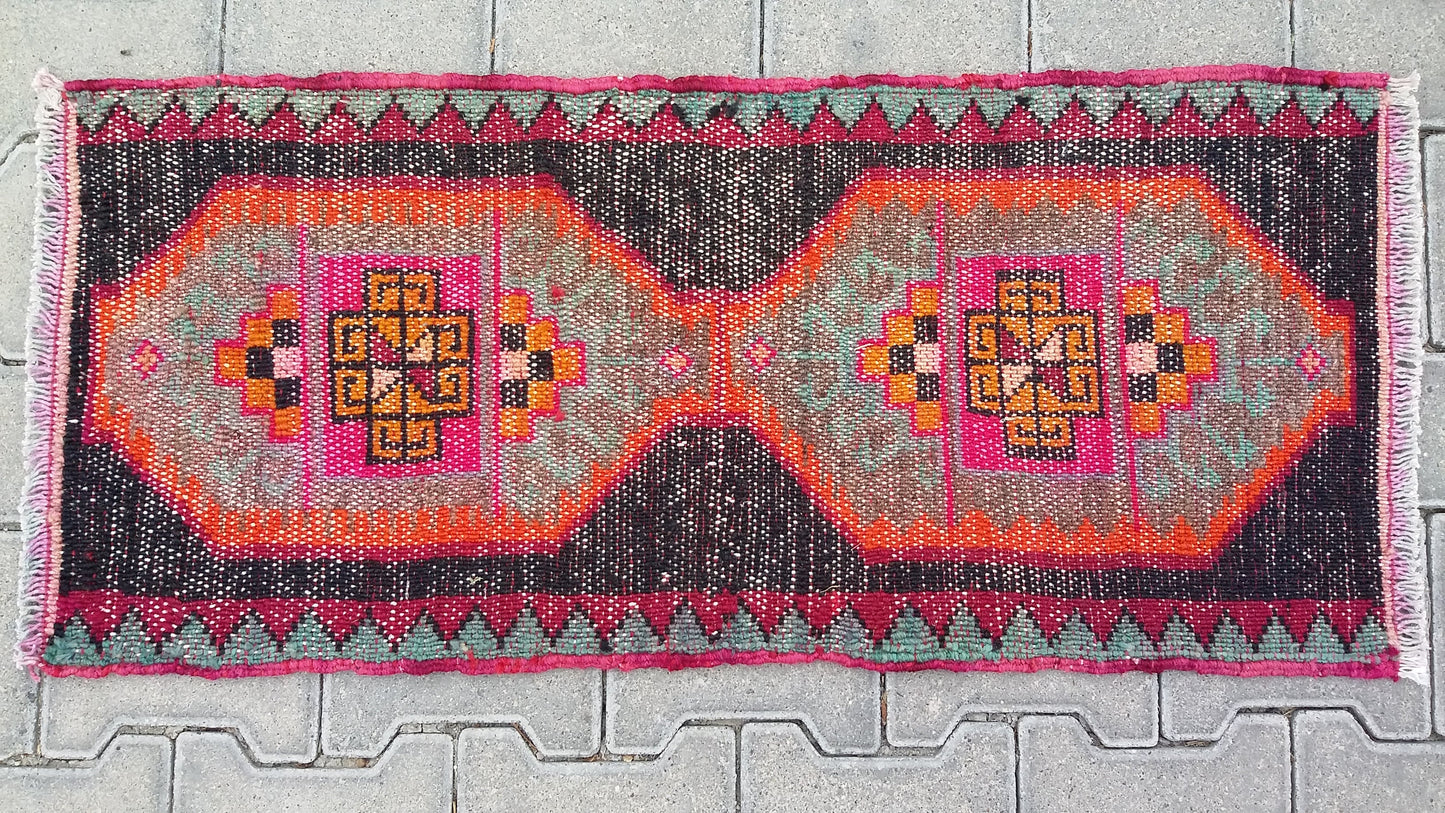 Narrow Short Runner Rug Carpet - Kilim Art Gallery