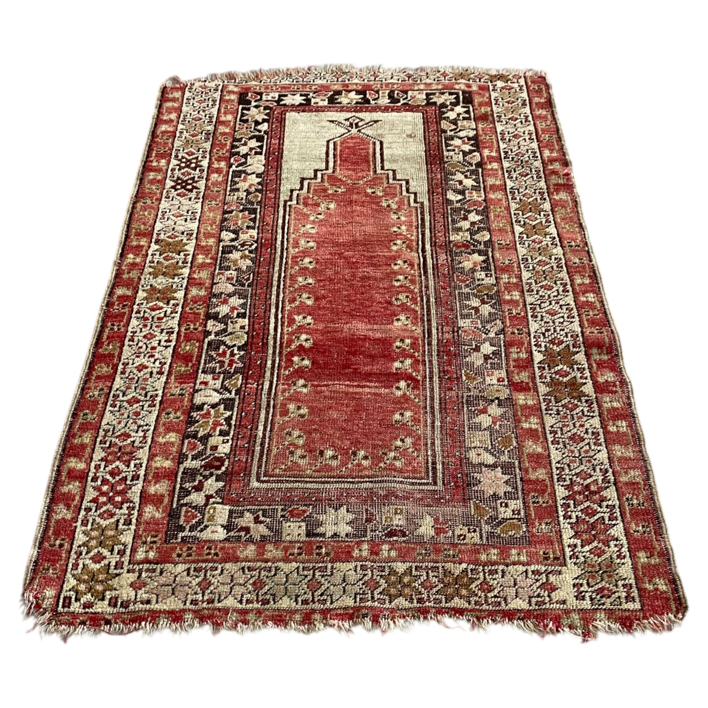 Kirsehir Mucur Mujur Prayer Rug