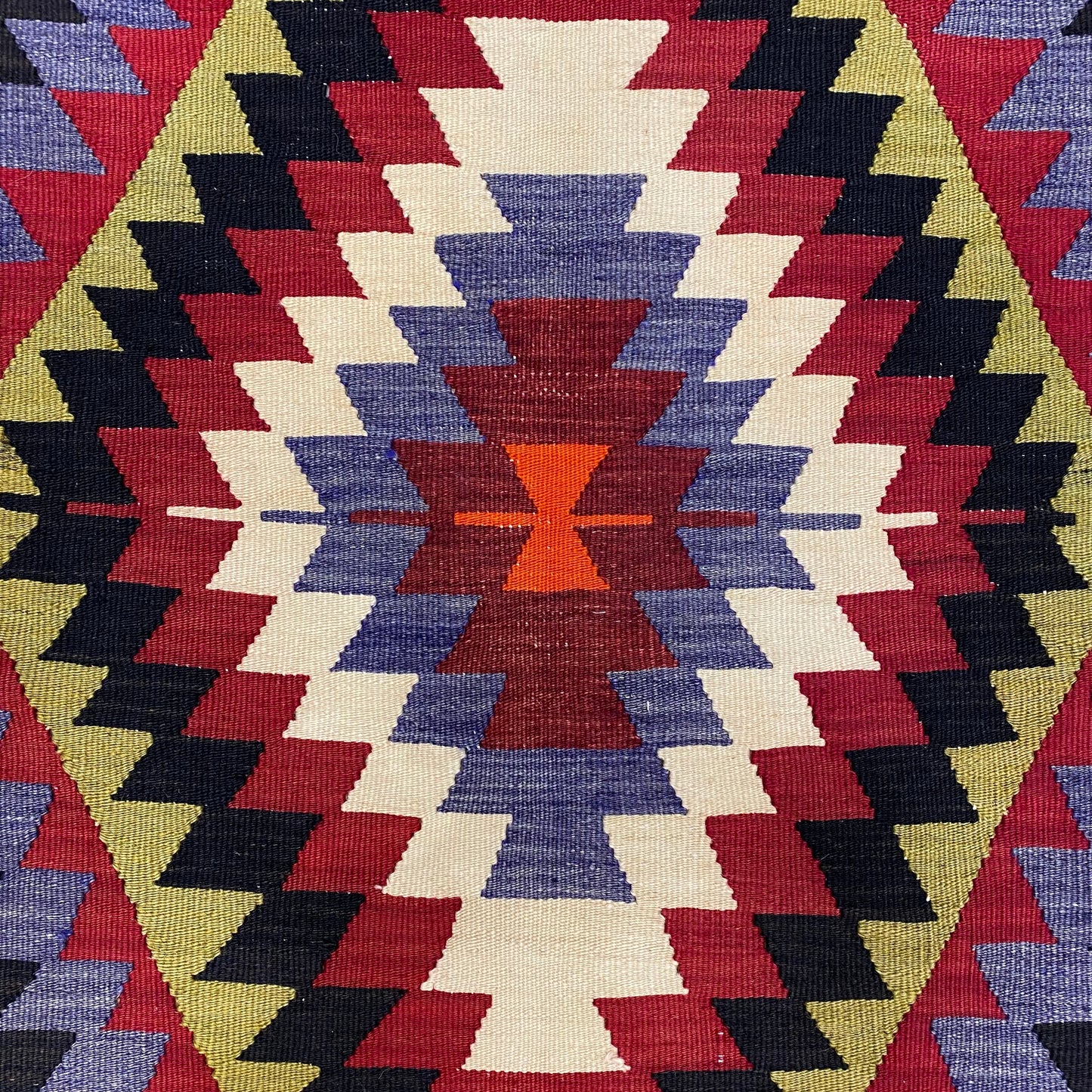 Aztec Design Eşme Kilim Rug - Kilim Art Gallery