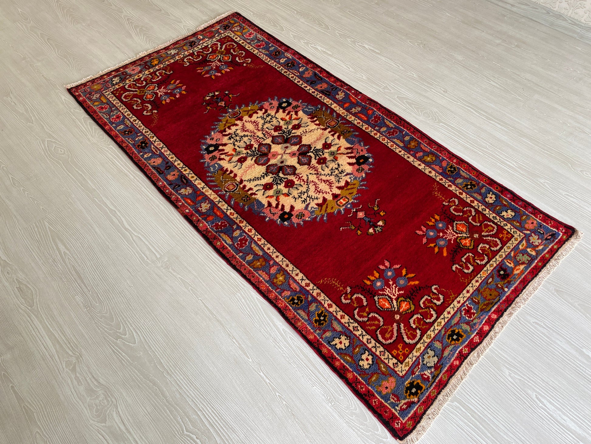 Best Quality Vintage Turkish Guney Carpet Rug - Güney Rug Carpet - Kilim Art Gallery