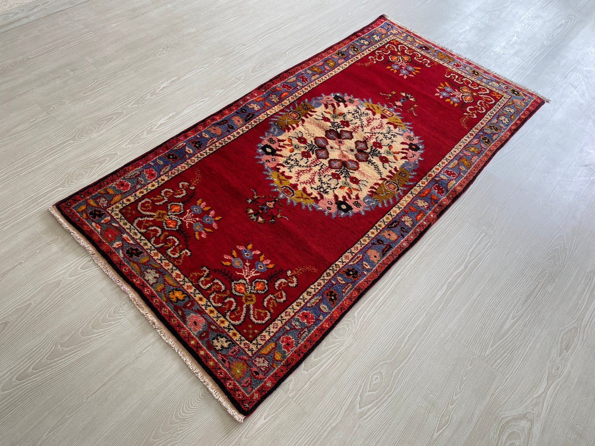 Best Quality Vintage Turkish Guney Carpet Rug - Güney Rug Carpet - Kilim Art Gallery