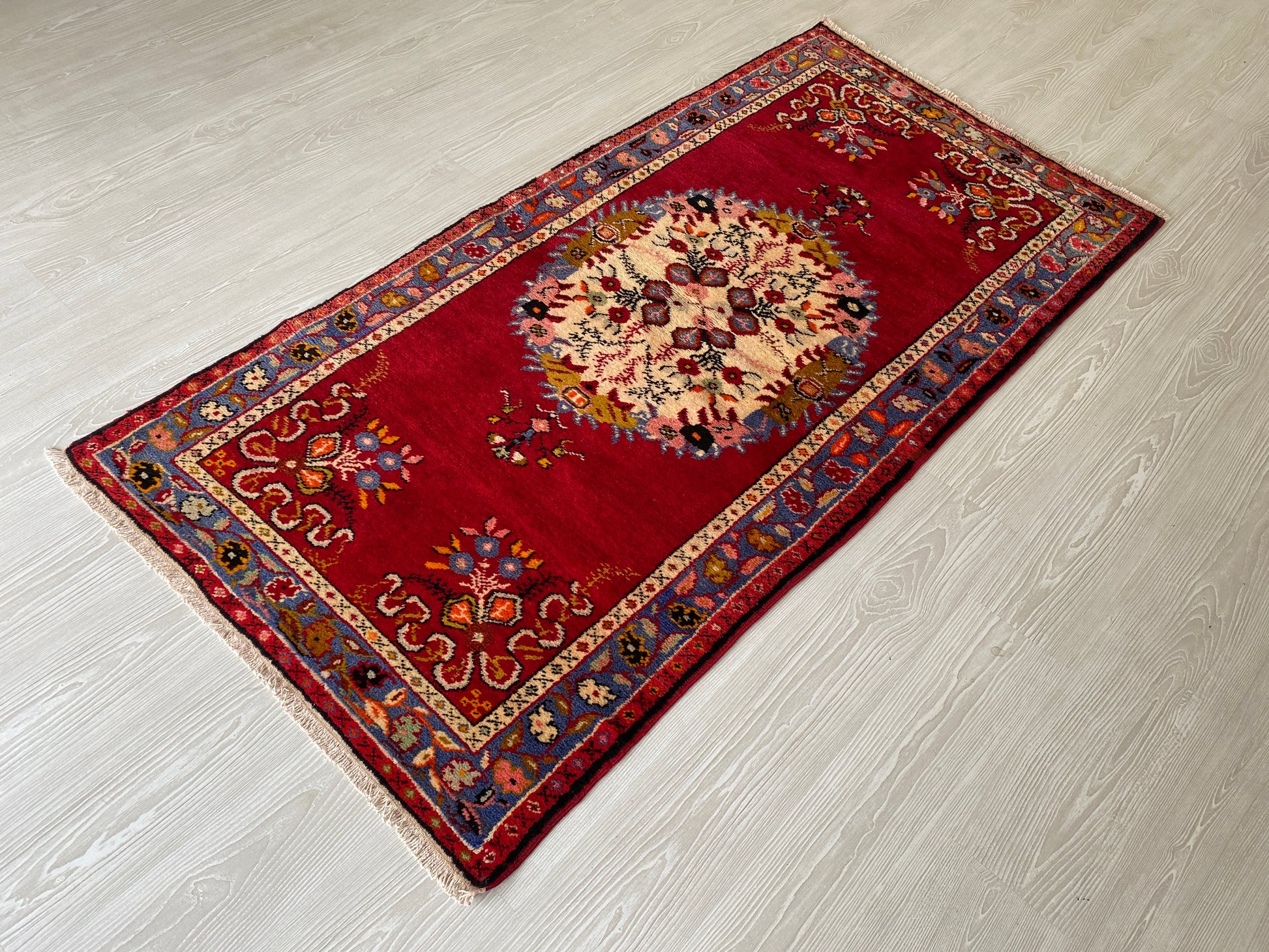 Best Quality Vintage Turkish Guney Carpet Rug - Güney Rug Carpet - Kilim Art Gallery