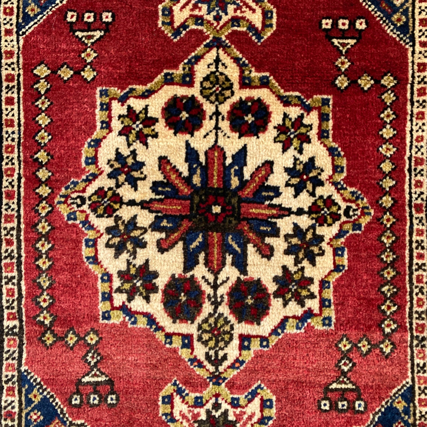 Best Taspinar Carpet - Kilim Art Gallery