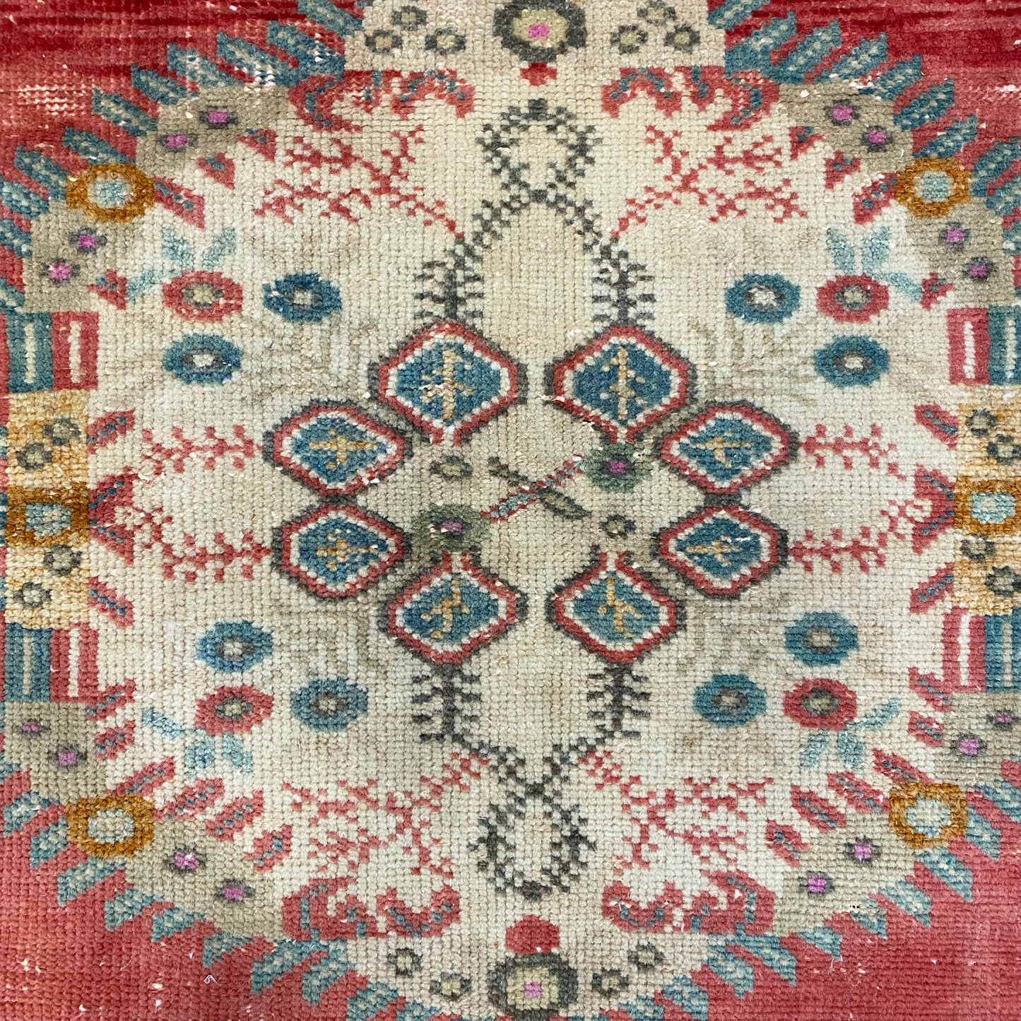 Best Vintage Turkish Güney Rug Carpet - Kilim Art Gallery