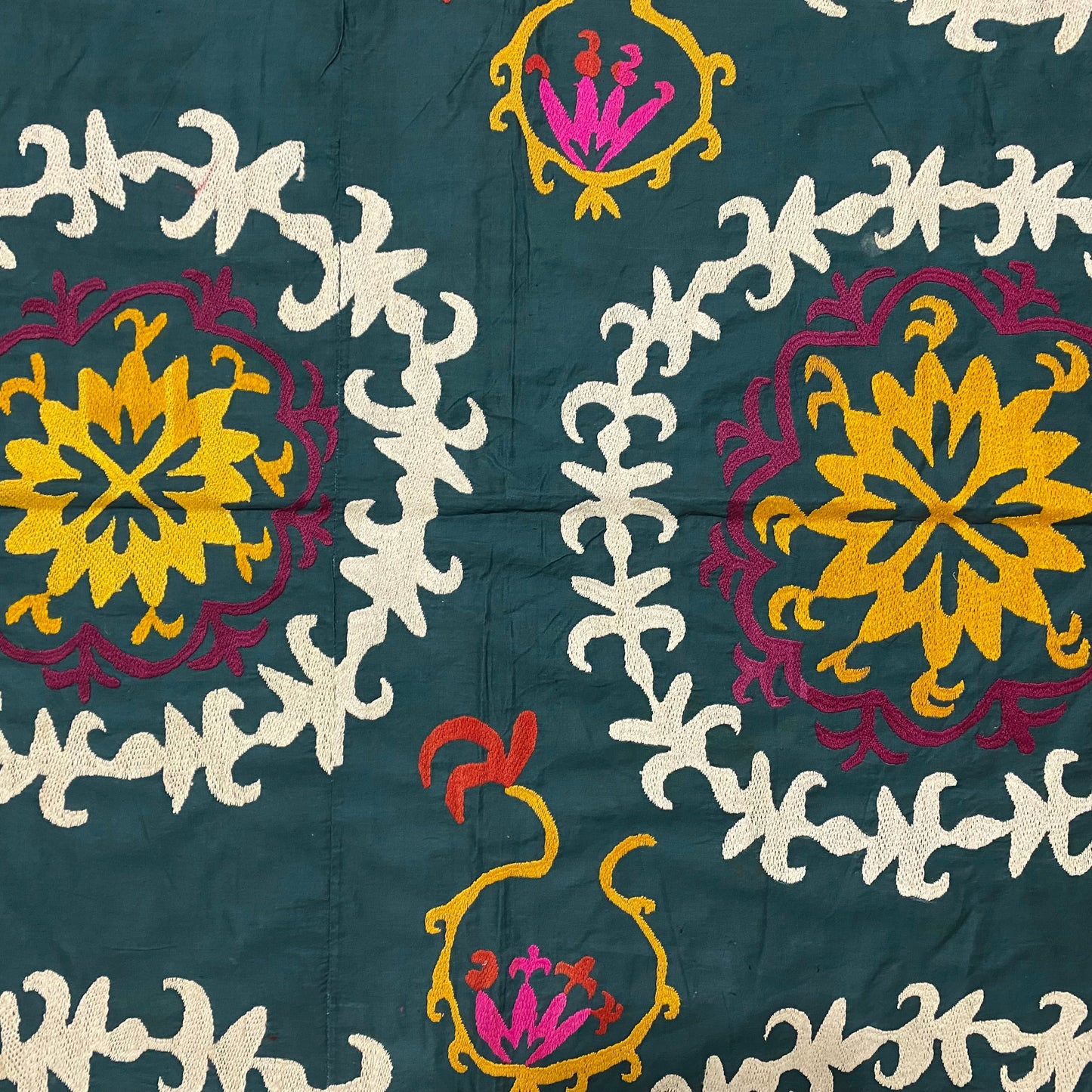 Green Kyrgyz Suzani Bedspread / Wall Hanging - Kilim Art Gallery