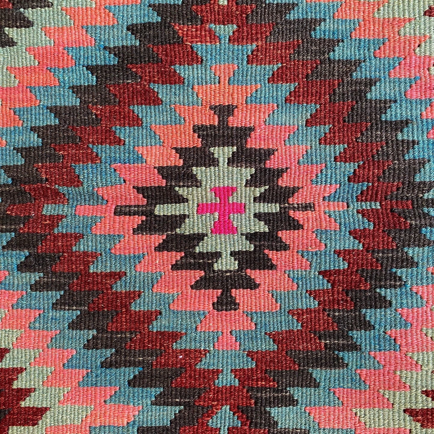 Hotamis Eye Dazzler Design Kilim Yastik - Kilim Art Gallery