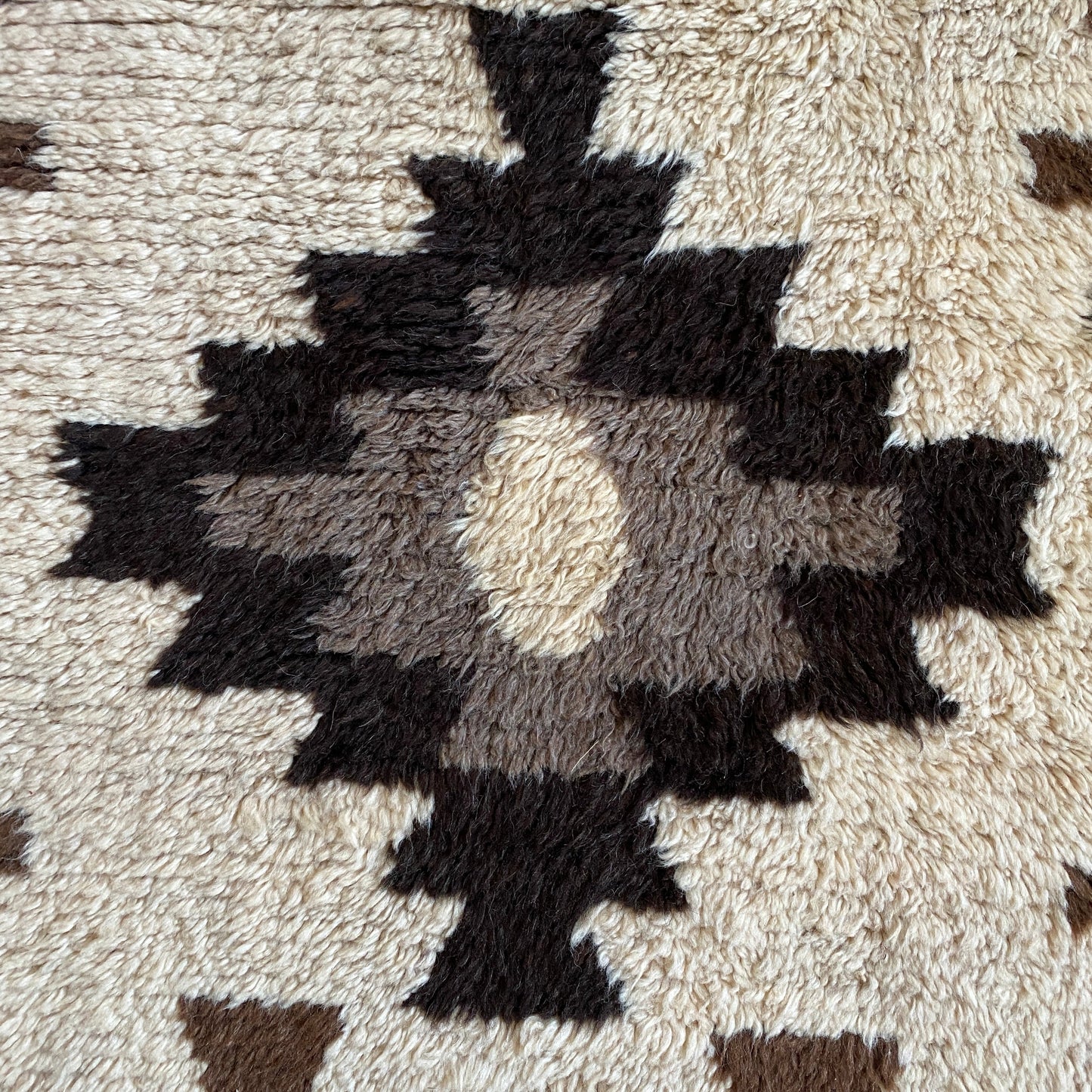 Natural Color Aztec Design Konya Karapinar Yatak Rug - Kilim Art Gallery