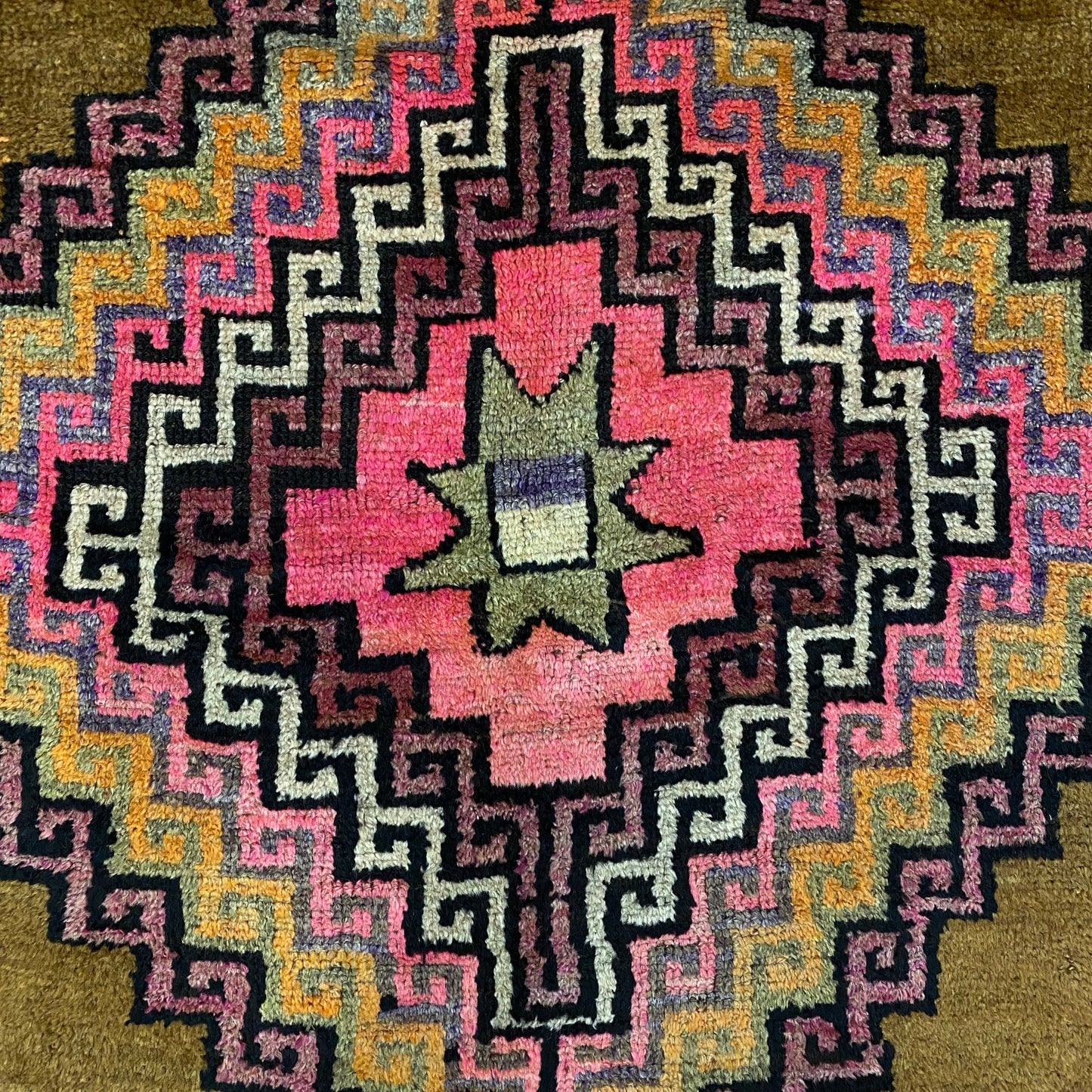 Primitive Bold Design Brown Kars Rug - Kilim Art Gallery