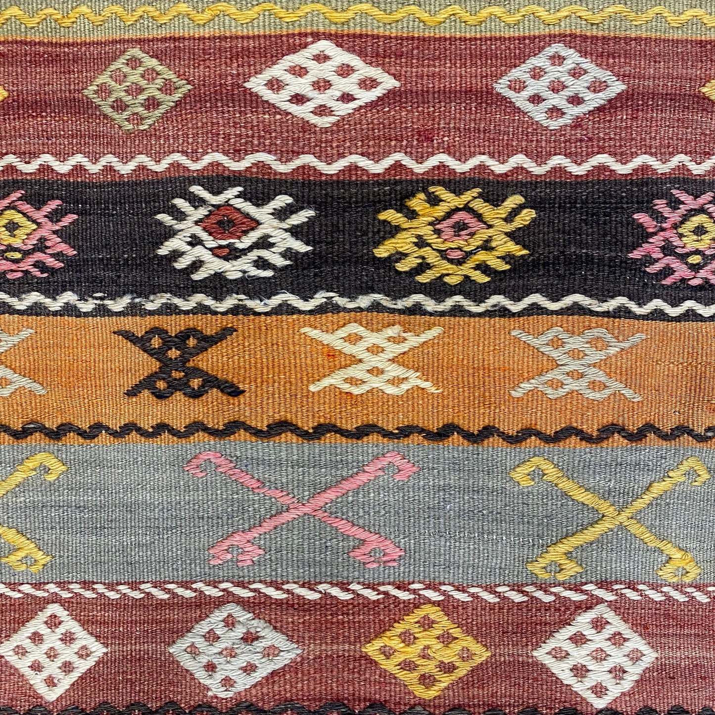 Small Sivas Kilim Rug - Kilim Art Gallery