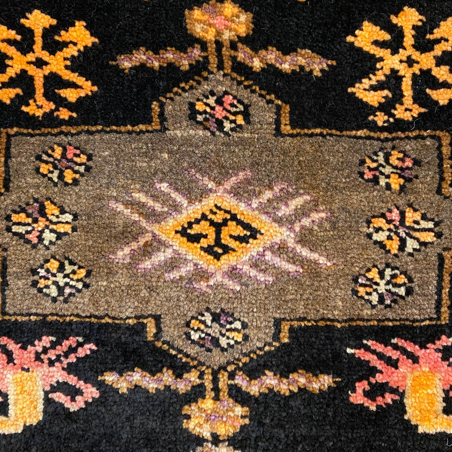 Small Tribal Kars Yastik Rug - Kilim Art Gallery