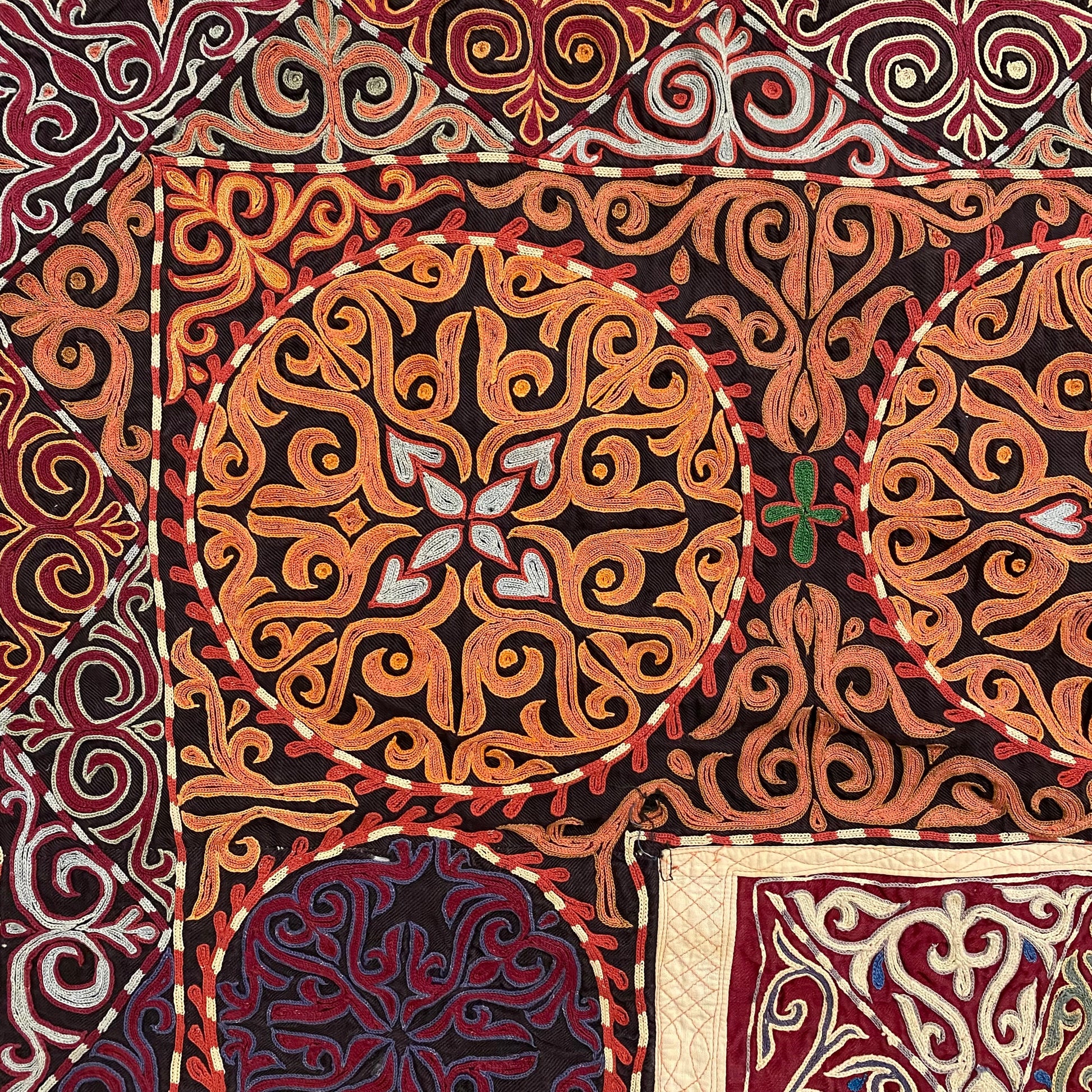 Tush Kyiz Suzani - Kilim Art Gallery