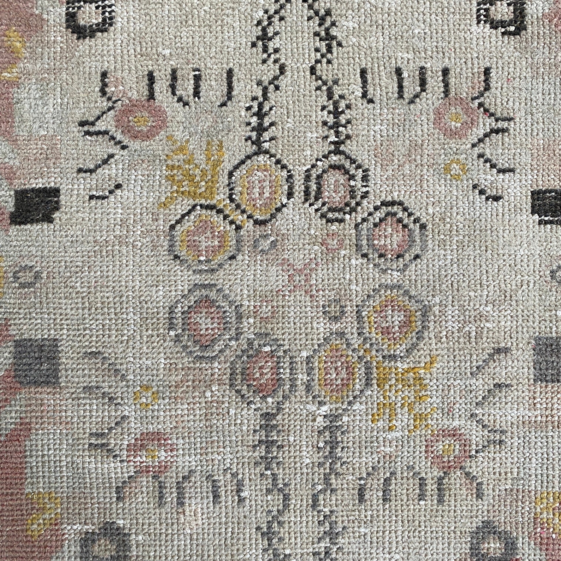 Vintage Muted Color Guney Rug Carpet - Kilim Art Gallery