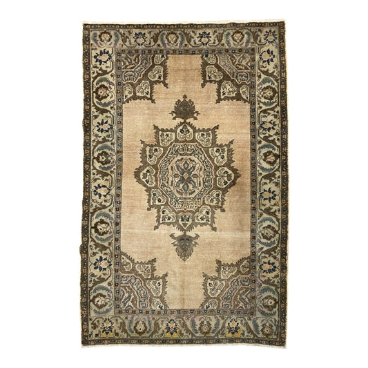 Vintage Oushak Rug with Decorative Ottoman Medallion - Kilim Art Gallery