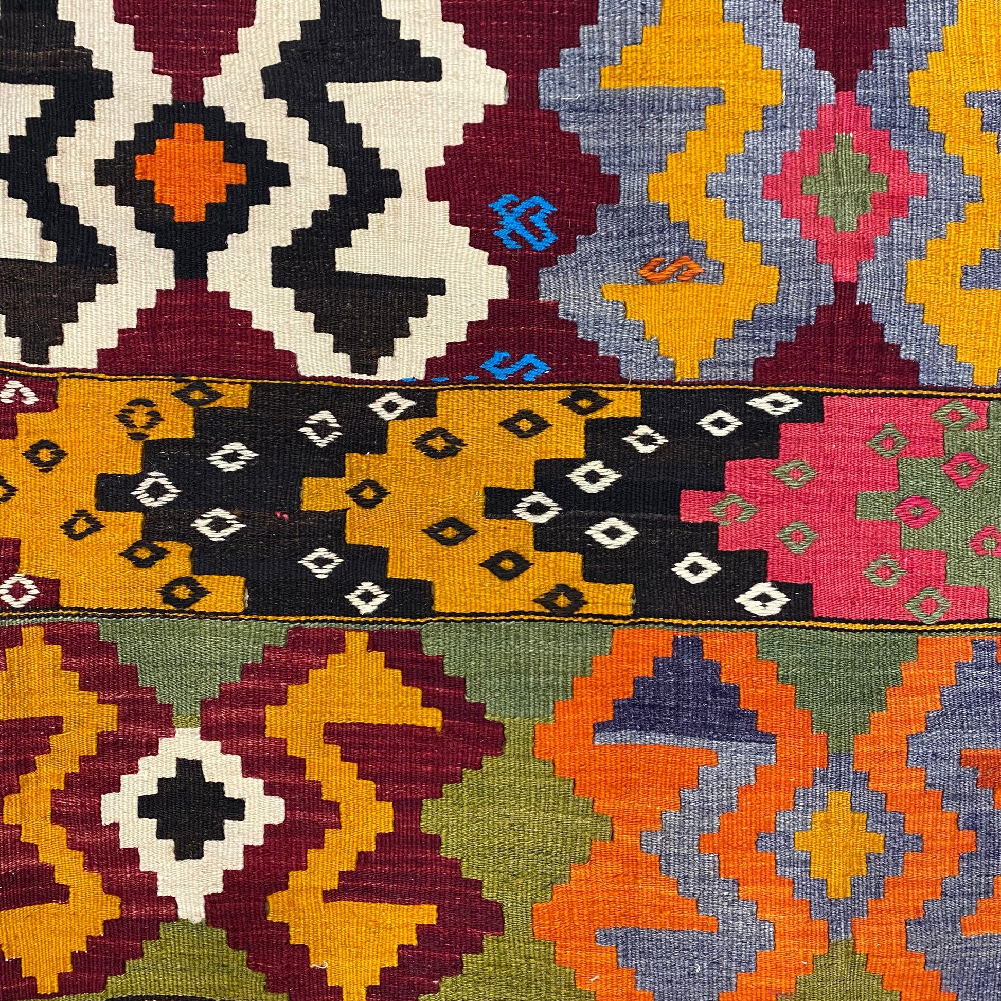 Vintage Sivas Kilim Rug - Kilim Art Gallery