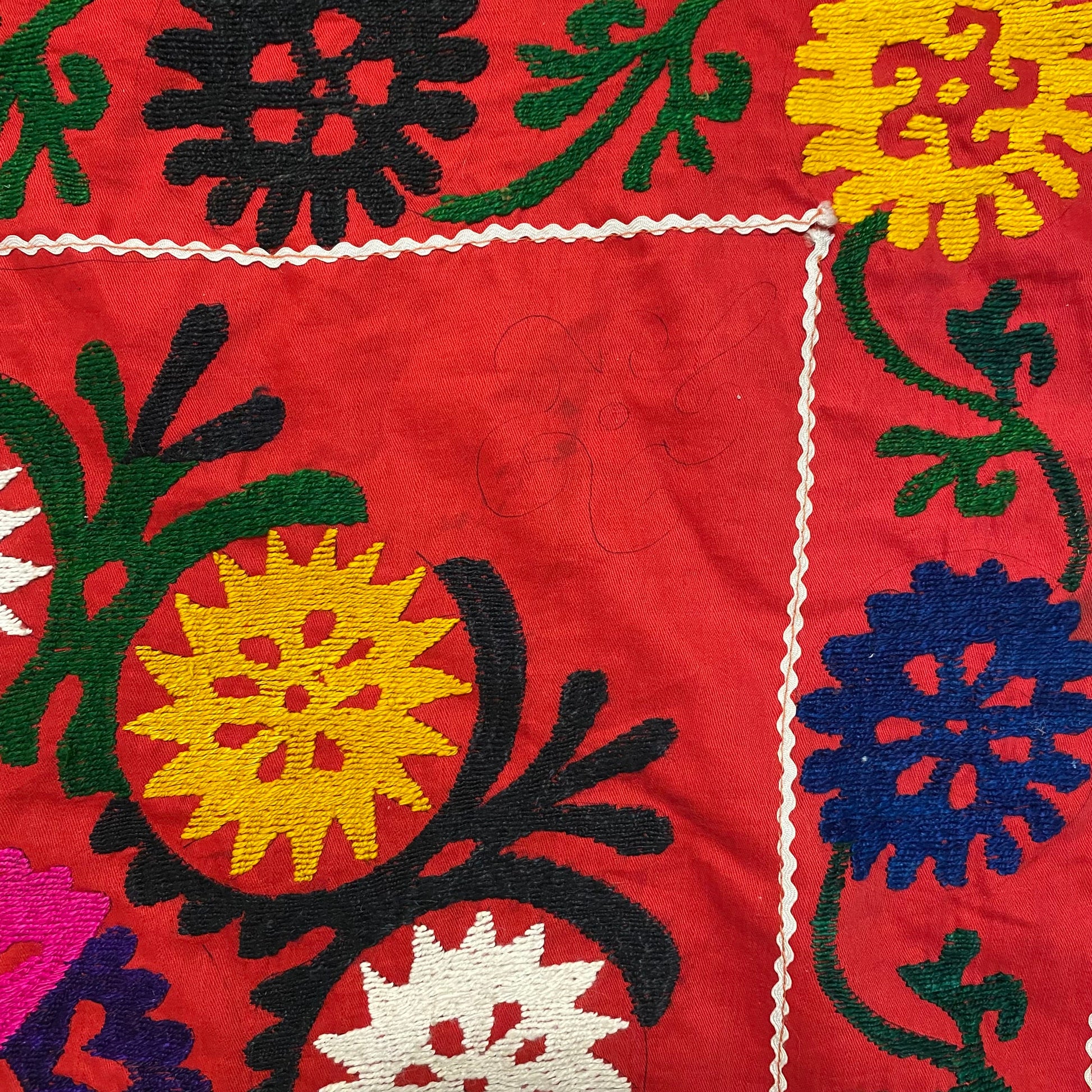 Vintage Uzbek Suzani Dated 1986 - Kilim Art Gallery