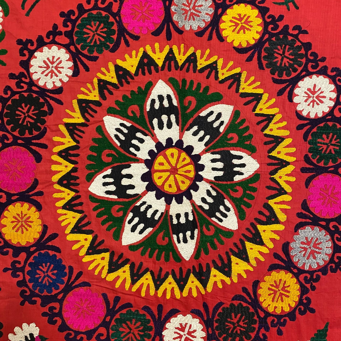 Vintage Uzbek Suzani Dated 1986 - Kilim Art Gallery