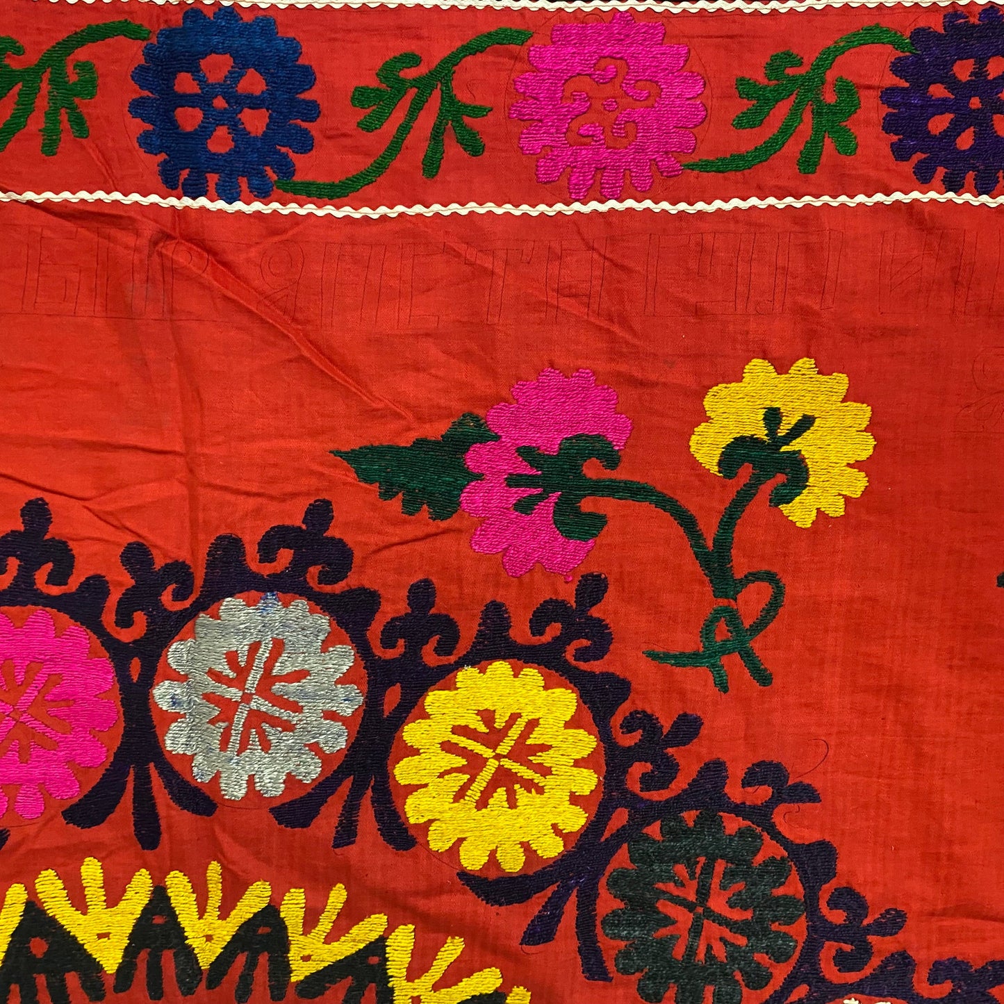 Vintage Uzbek Suzani Dated 1986 - Kilim Art Gallery