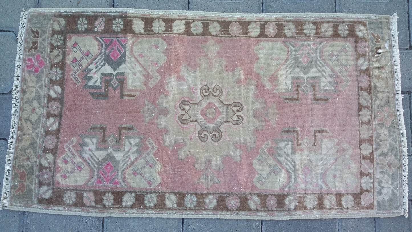 Vintage Small Turkish Kirsehir Carpet Yastik Rug