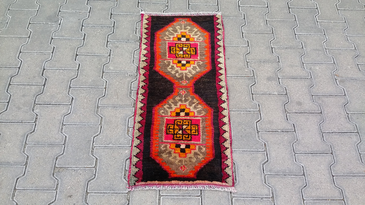 Narrow Short Runner Rug Carpet