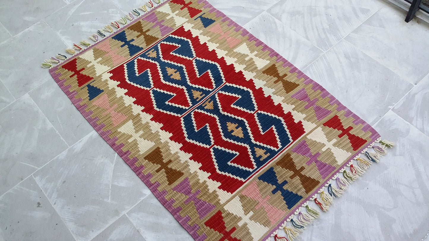 Hands on Hips Design Turkish Kayseri Kilim