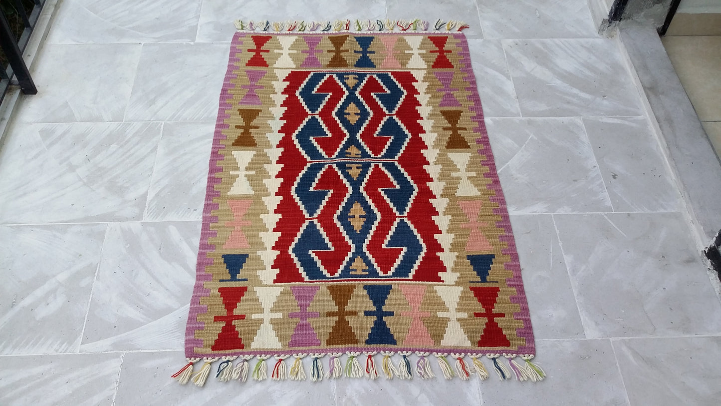 Hands on Hips Design Turkish Kayseri Kilim