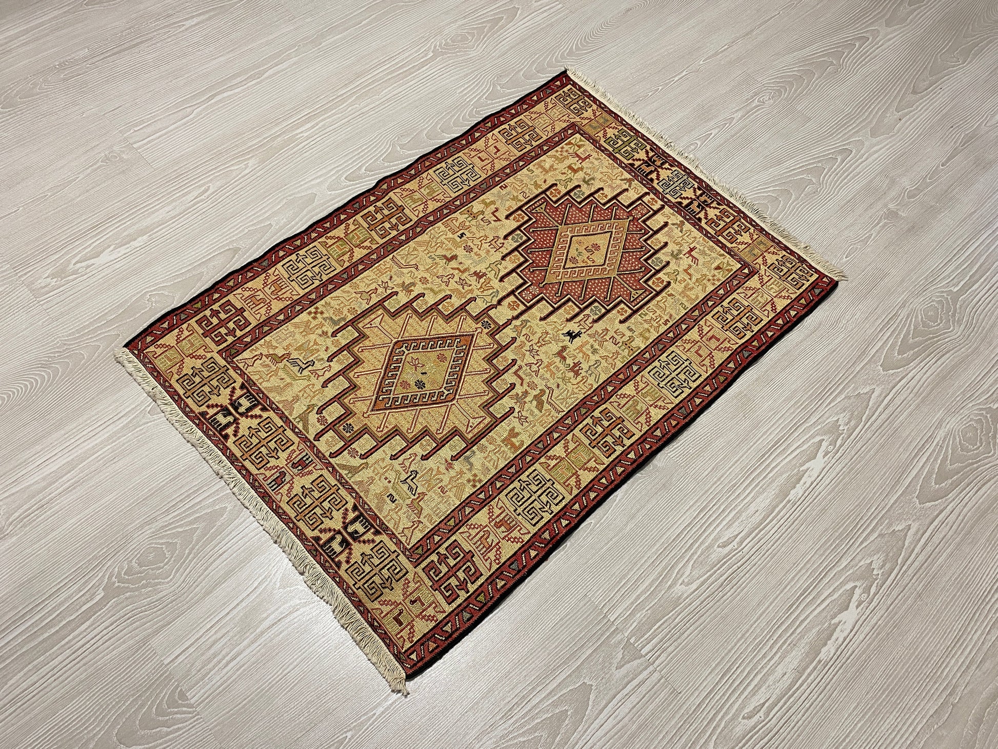 Best Quality Silk Hand Embroidered Soumak Kelim Rug - Kilim Art Gallery