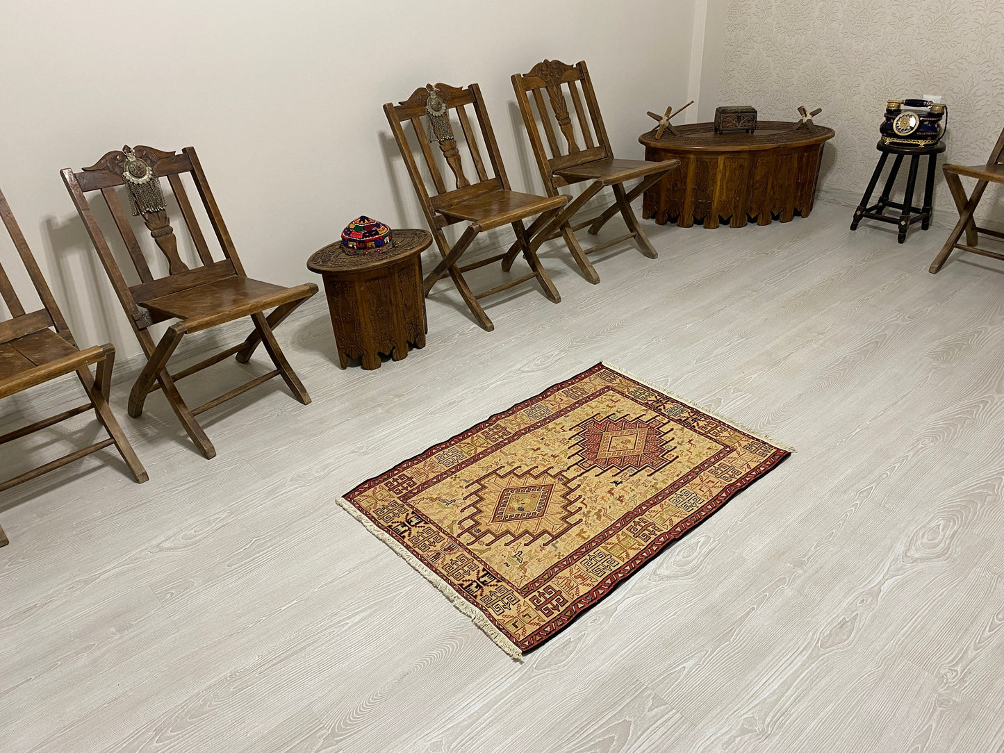 Best Quality Silk Hand Embroidered Soumak Kelim Rug - Kilim Art Gallery