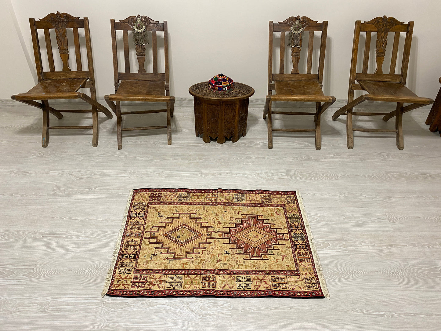 Best Quality Silk Hand Embroidered Soumak Kelim Rug - Kilim Art Gallery