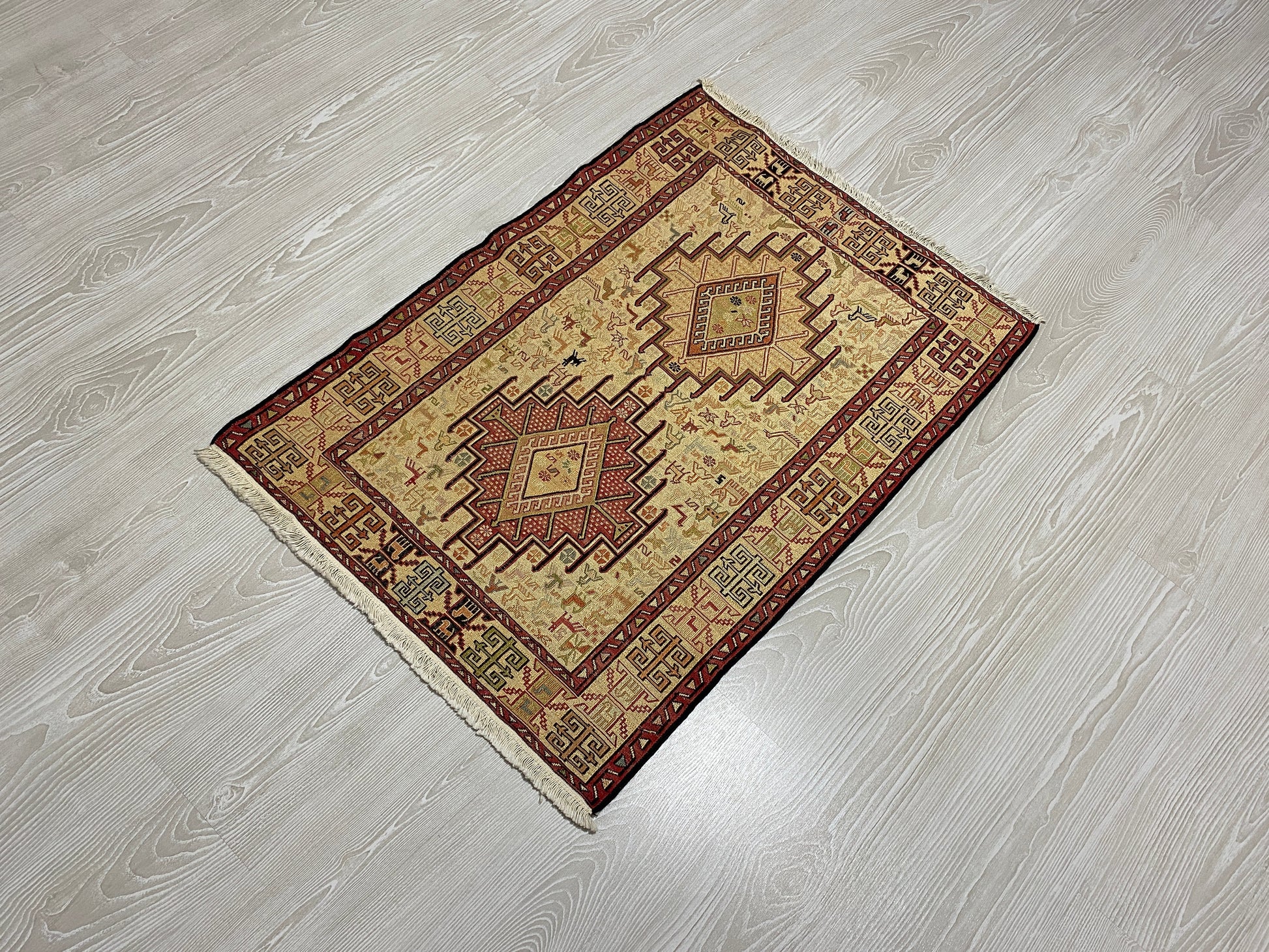 Best Quality Silk Hand Embroidered Soumak Kelim Rug - Kilim Art Gallery