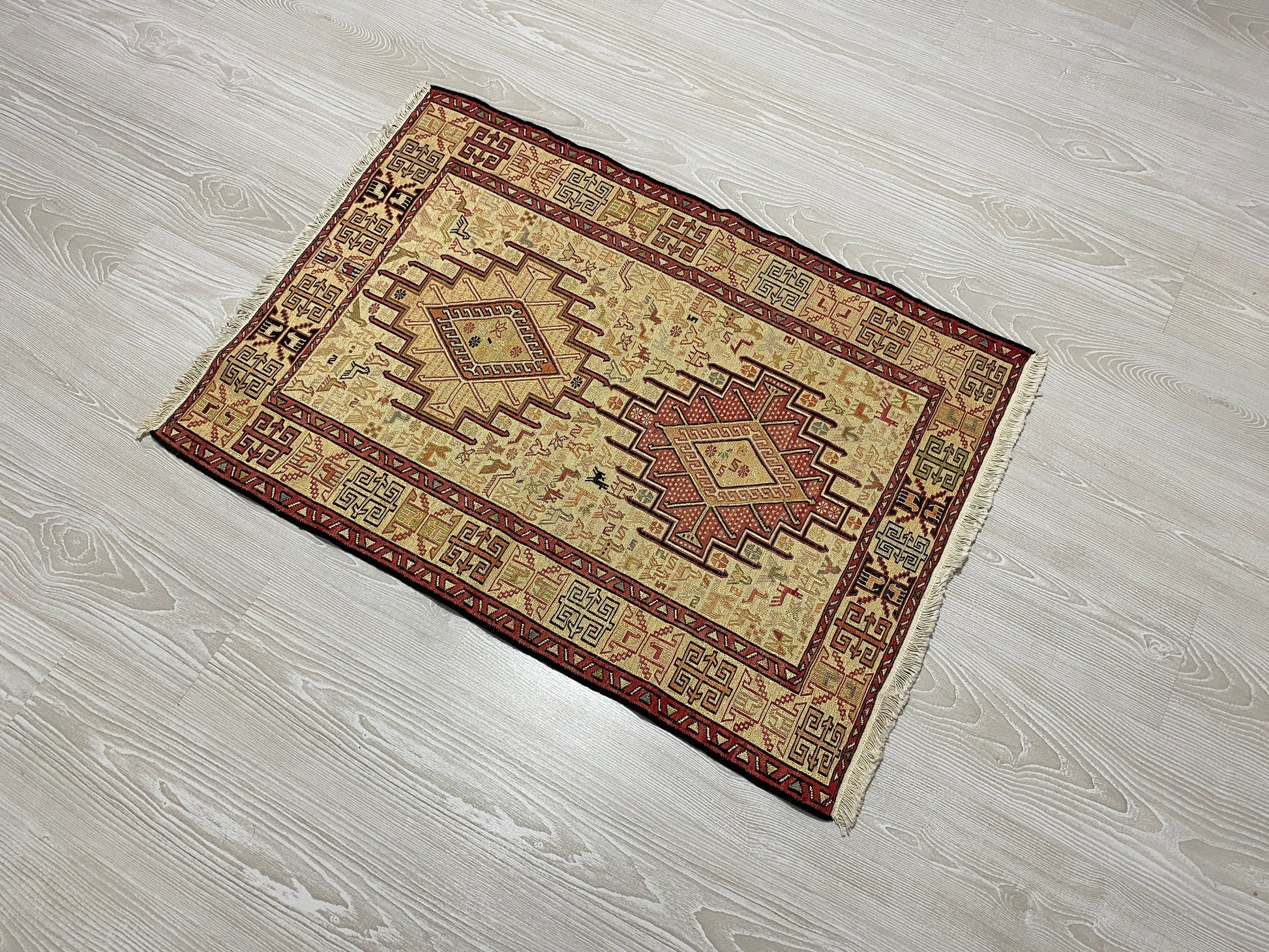 Best Quality Silk Hand Embroidered Soumak Kelim Rug - Kilim Art Gallery