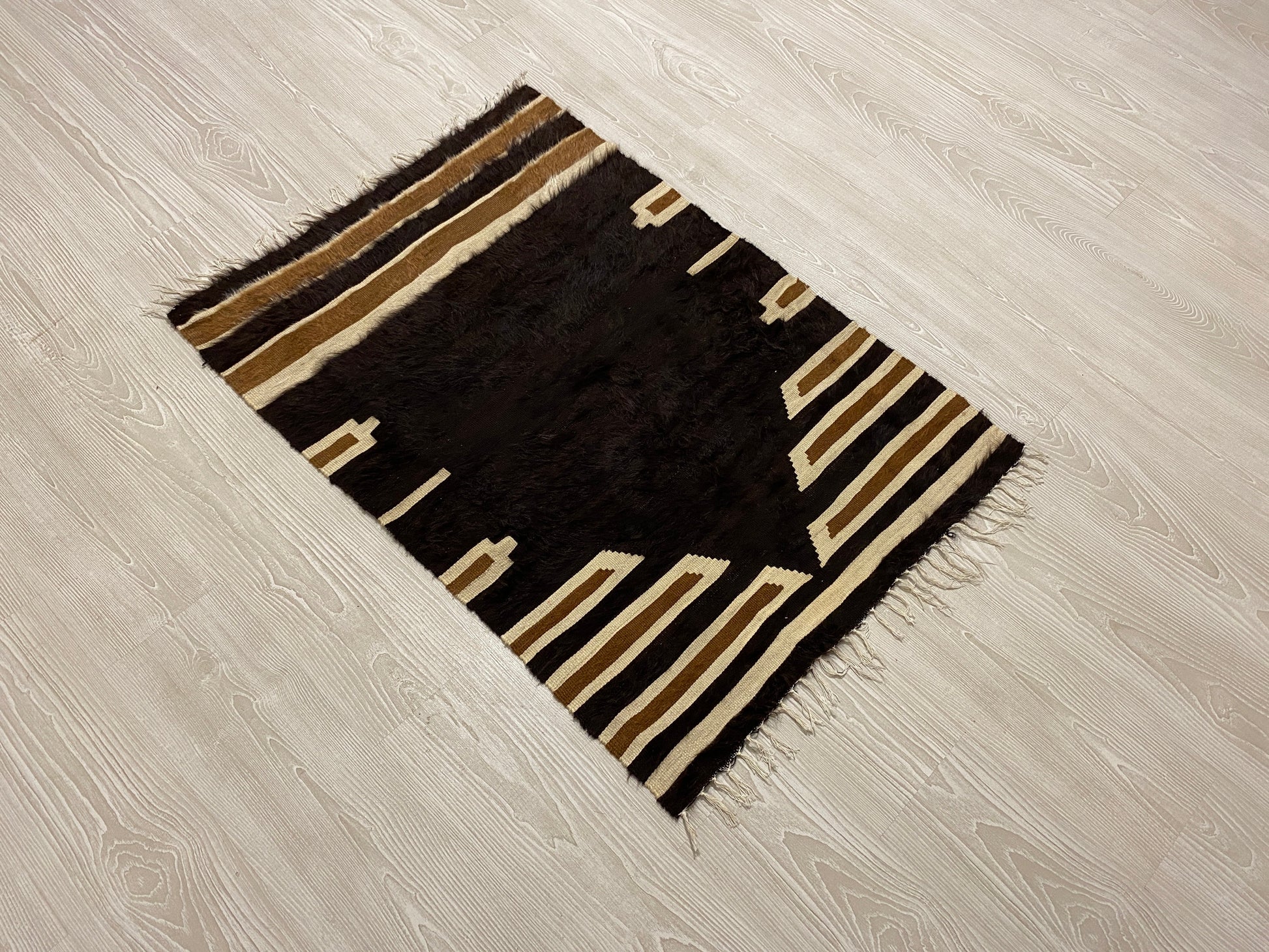 Black Siirt Blanket Kilim シルト・バッタニエ シイルトブランケット - Kilim Art Gallery