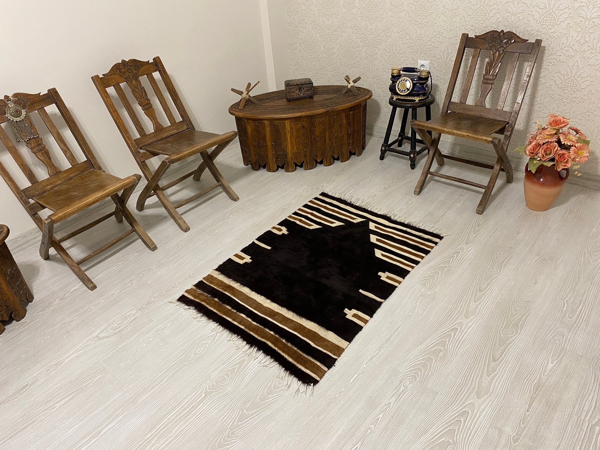 Black Siirt Blanket Kilim シルト・バッタニエ シイルトブランケット - Kilim Art Gallery