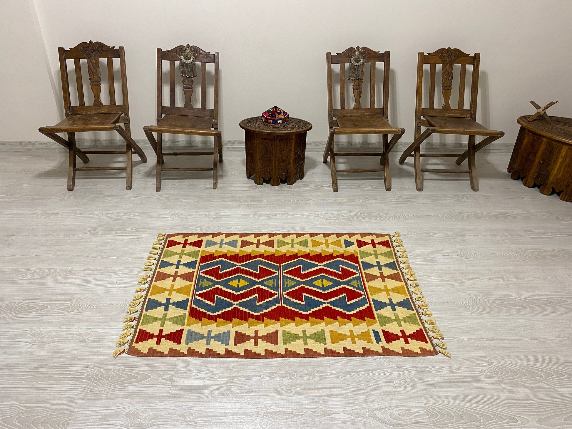 Blue Red Hands on Hips Design Kilim Rug - Kilim Art Gallery