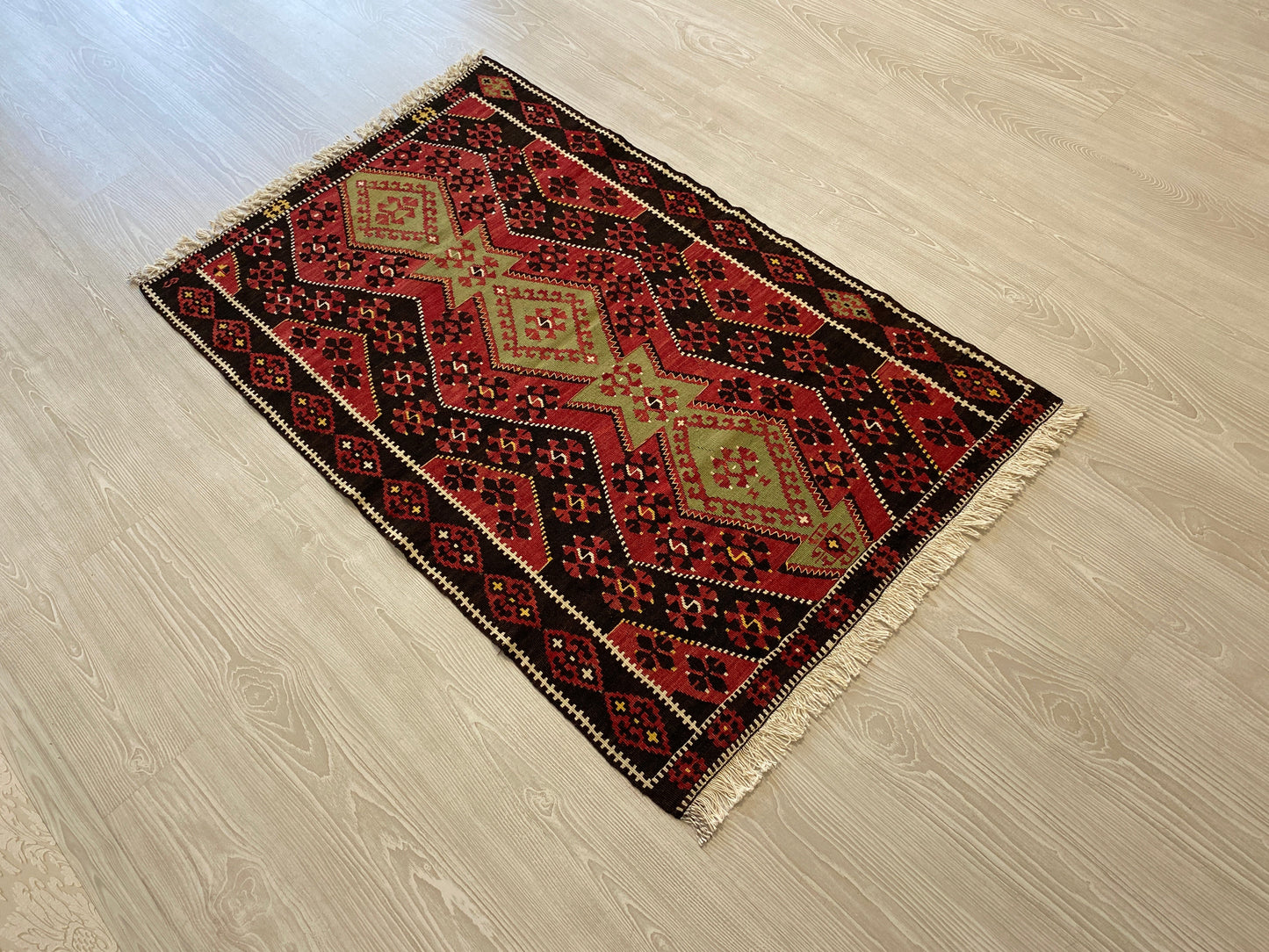 Collectable Malatya Sinanli Kilim - Kilim Art Gallery