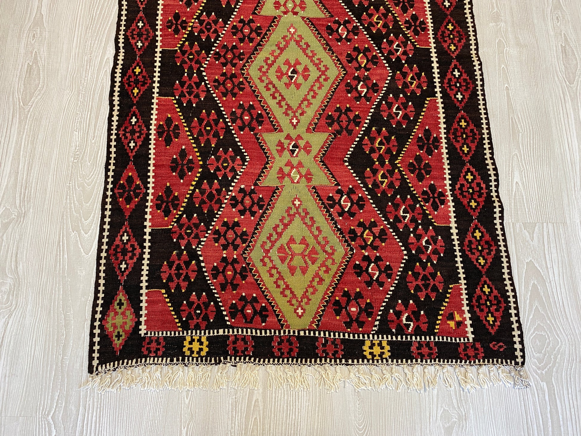 Collectable Malatya Sinanli Kilim - Kilim Art Gallery