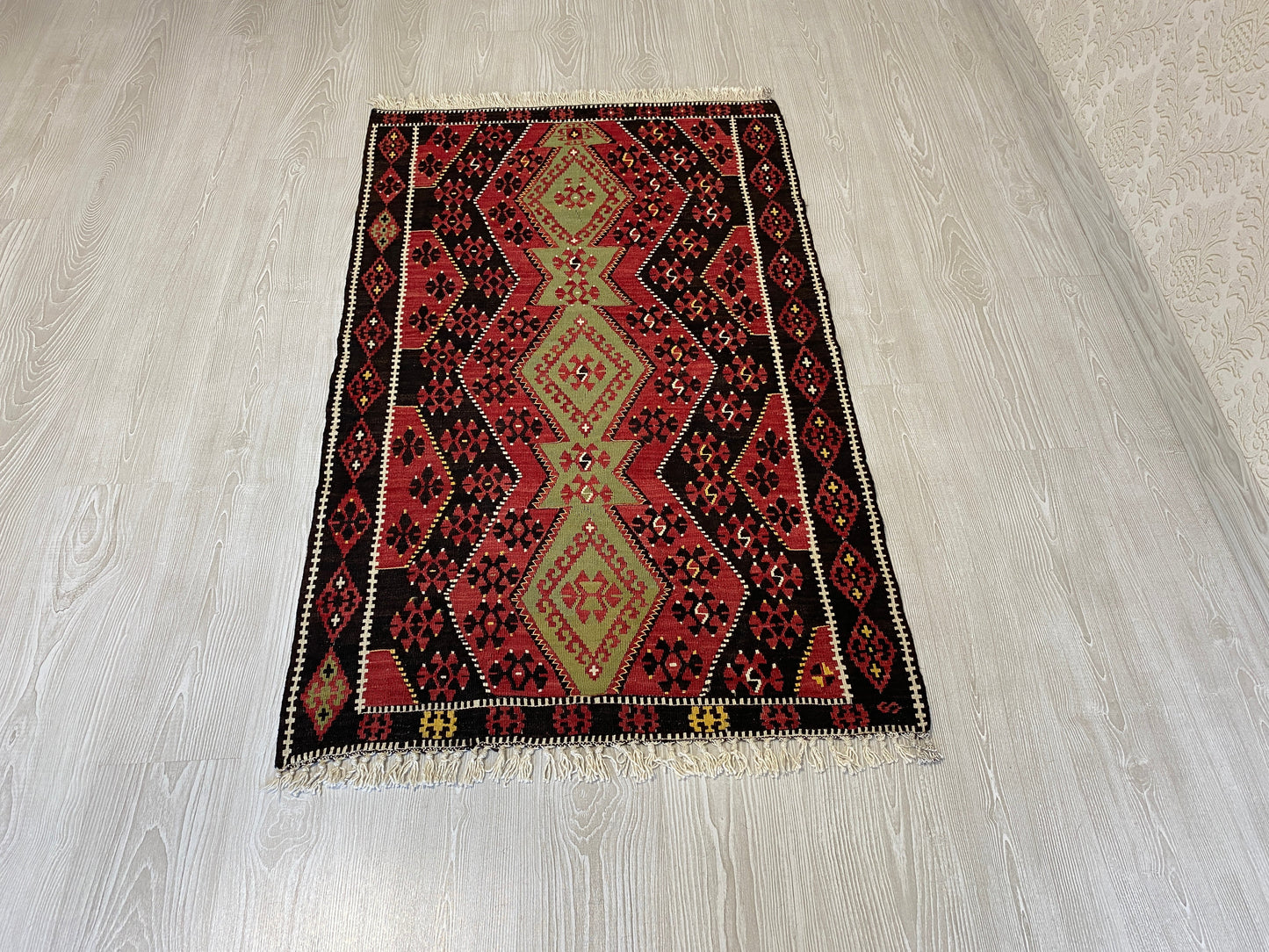 Collectable Malatya Sinanli Kilim - Kilim Art Gallery