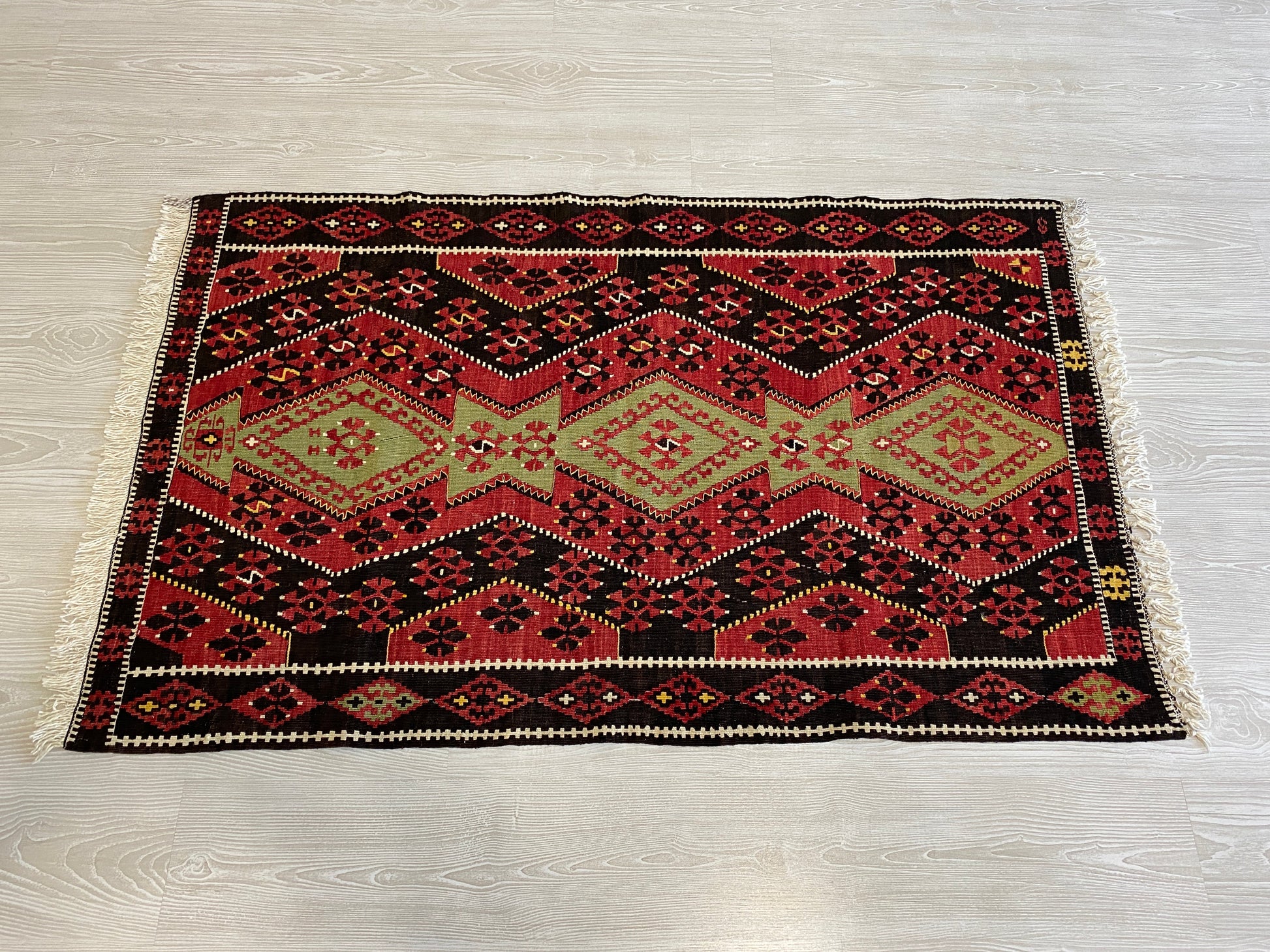 Collectable Malatya Sinanli Kilim - Kilim Art Gallery