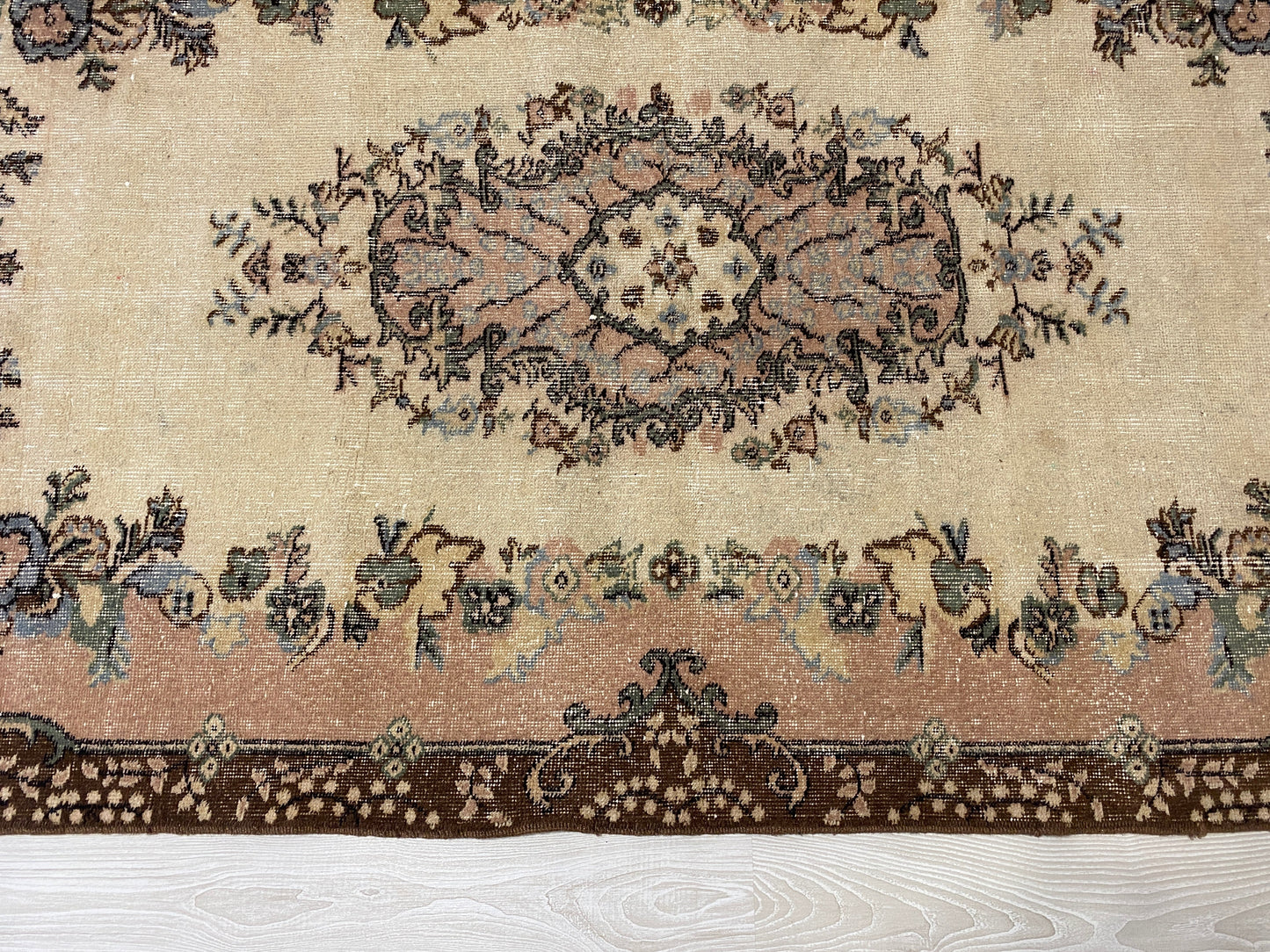 Decorative Vintage Turkish Oushak Rug - Kilim Art Gallery