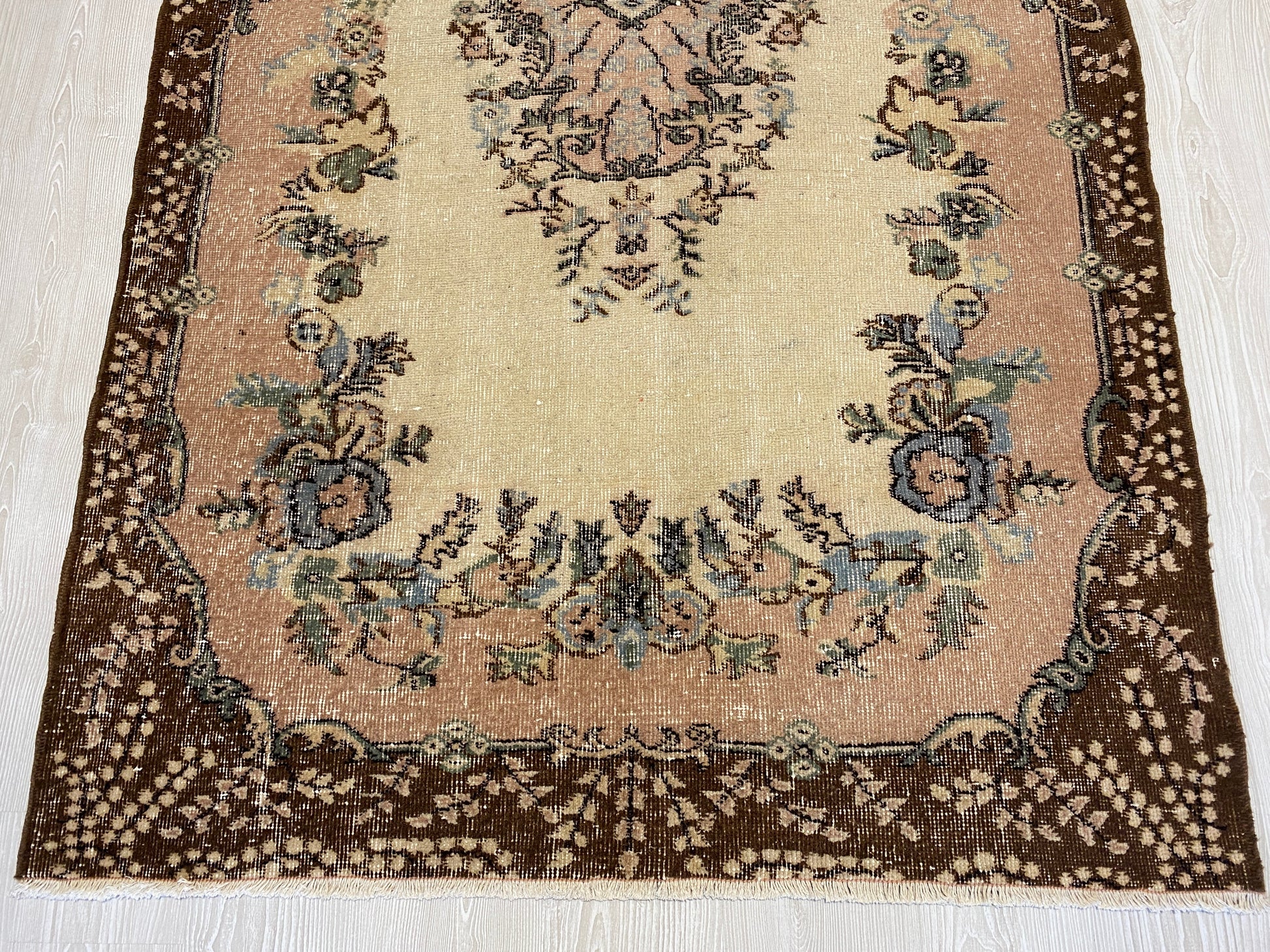 Decorative Vintage Turkish Oushak Rug - Kilim Art Gallery