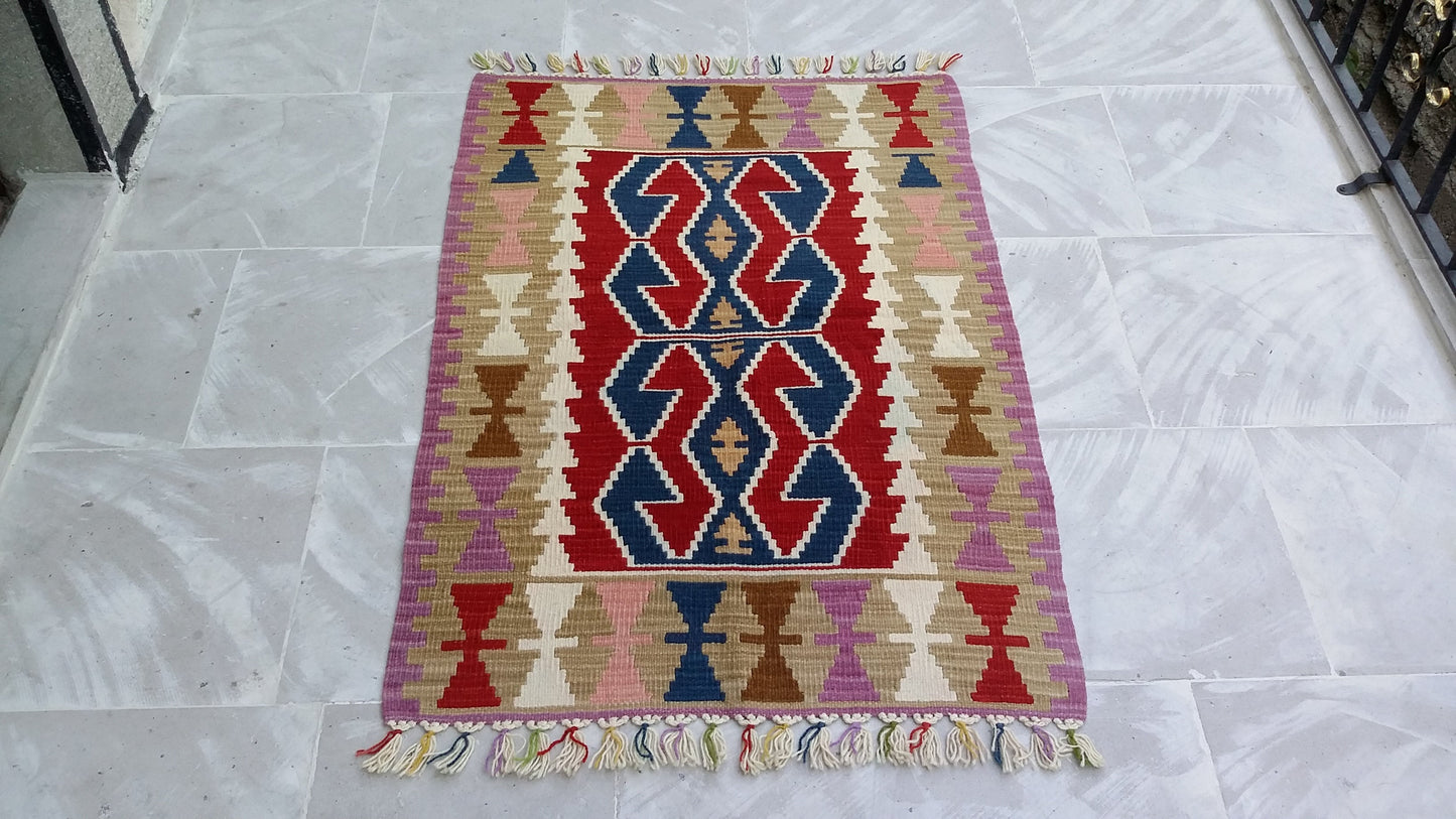 Hands on Hips Design Turkish Kayseri Kilim - Kilim Art Gallery