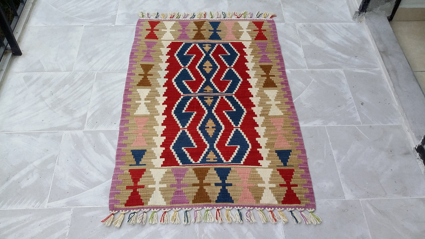 Hands on Hips Design Turkish Kayseri Kilim - Kilim Art Gallery