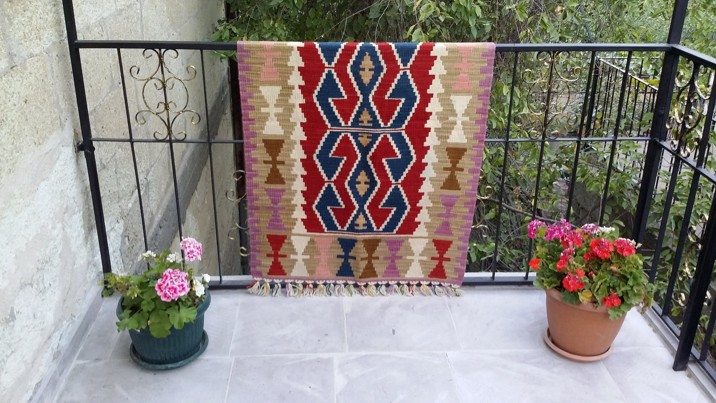 Hands on Hips Design Turkish Kayseri Kilim - Kilim Art Gallery