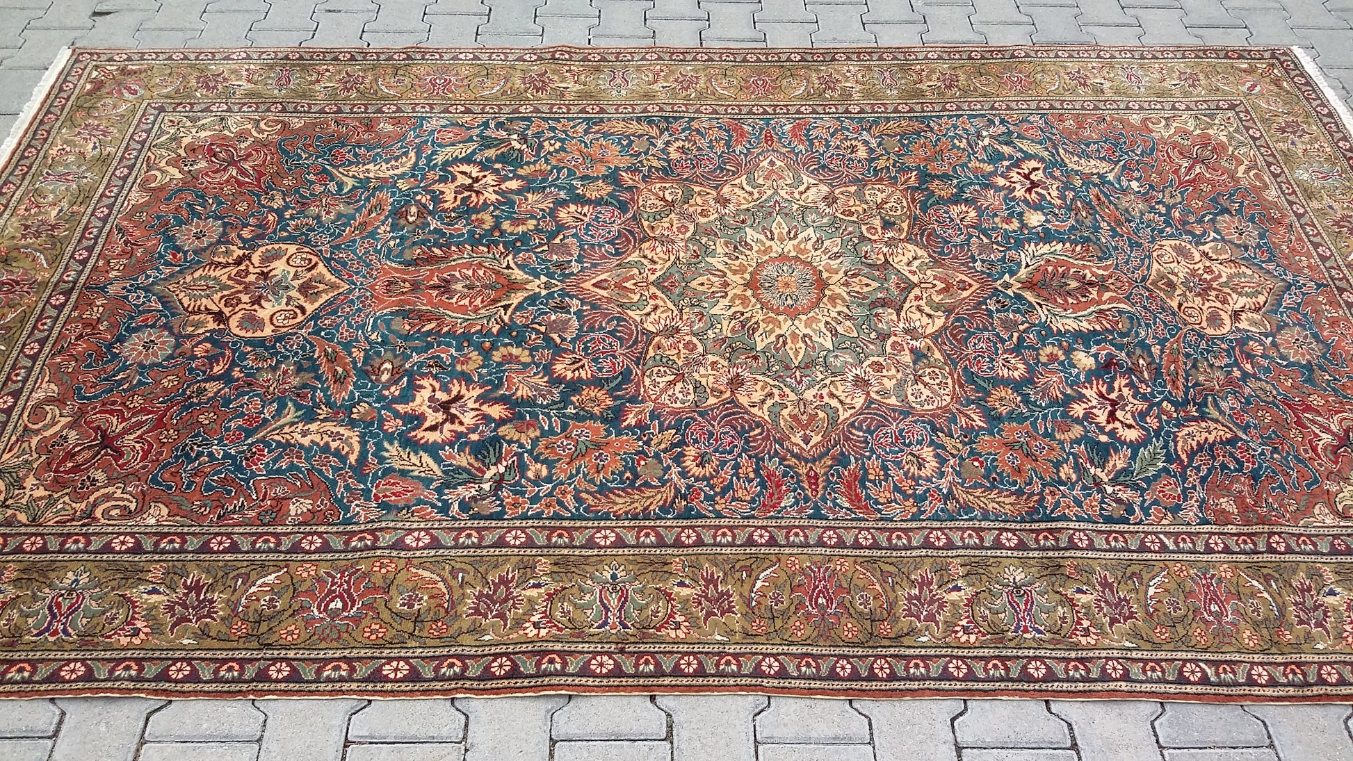 Kayseri Area Rug for Dining Room - Living Room - Kilim Art Gallery