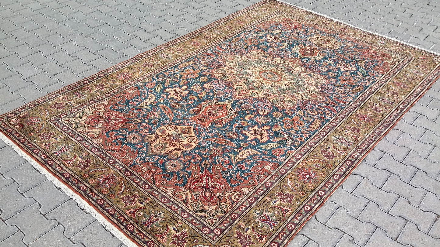 Kayseri Area Rug for Dining Room - Living Room - Kilim Art Gallery