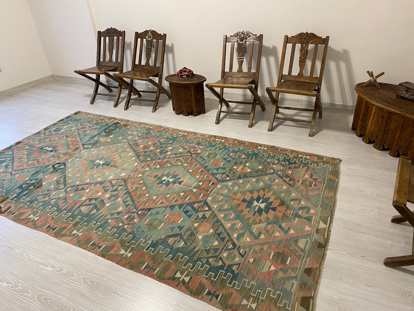Oushak Esme Area Kilim Rug - Kilim Art Gallery