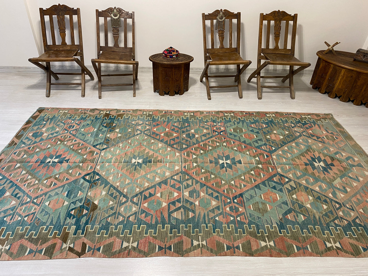 Oushak Esme Area Kilim Rug - Kilim Art Gallery