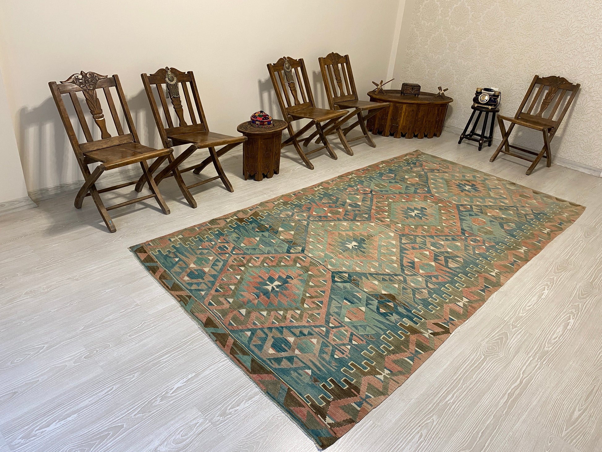 Oushak Esme Area Kilim Rug - Kilim Art Gallery
